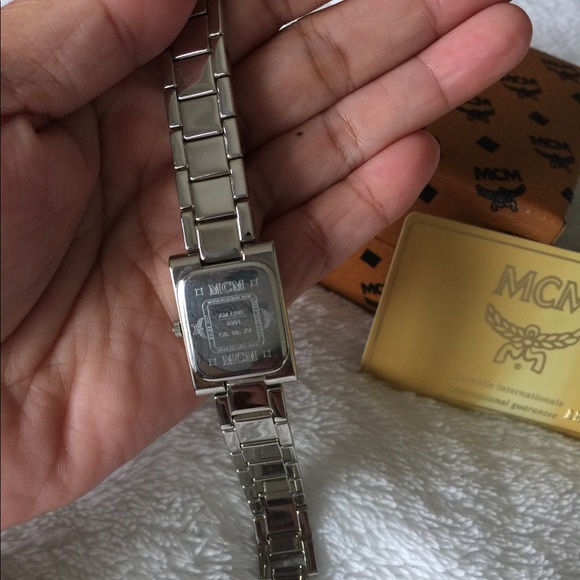 MCM Ladies watch 100% authentic - Picture 3 of 3